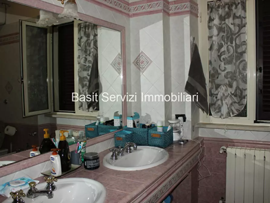 Immagine 21 di Appartamento in vendita  a Roma