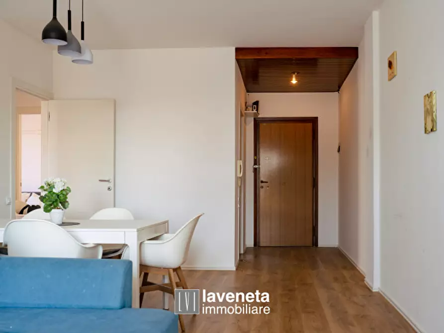 Immagine 11 di Appartamento in vendita  in Via Andrea Bafile 9° Accesso al Mare a Jesolo