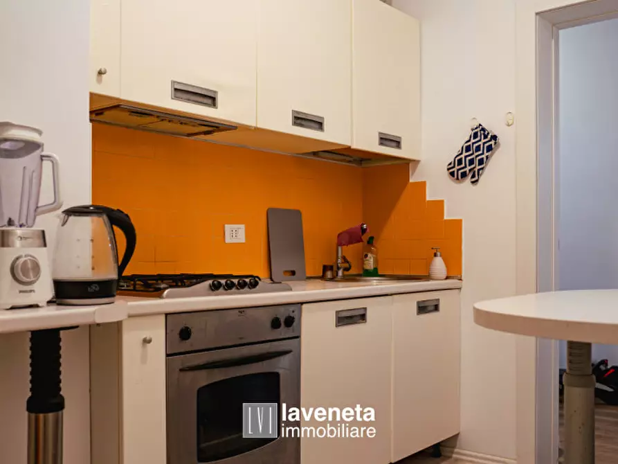 Immagine 64 di Appartamento in vendita  in Via Andrea Bafile 9° Accesso al Mare a Jesolo