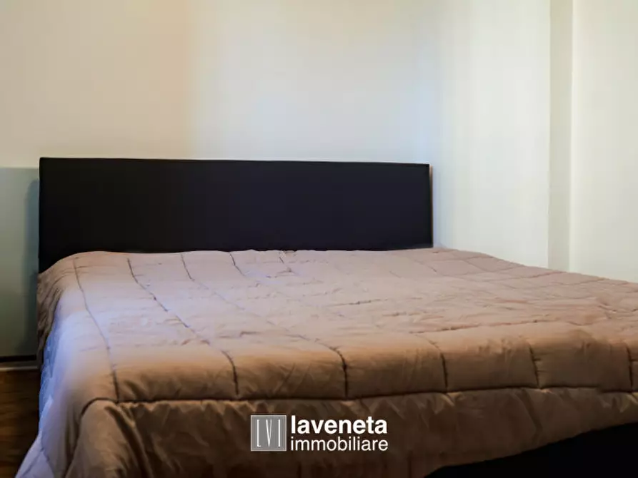 Immagine 71 di Appartamento in vendita  in Via Andrea Bafile 9° Accesso al Mare a Jesolo