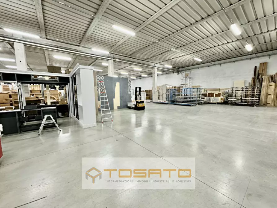 Immagine 2 di Capannone industriale in vendita  a Bovolone