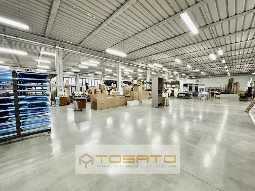 Immagine 2 di Capannone industriale in vendita  a Bovolone