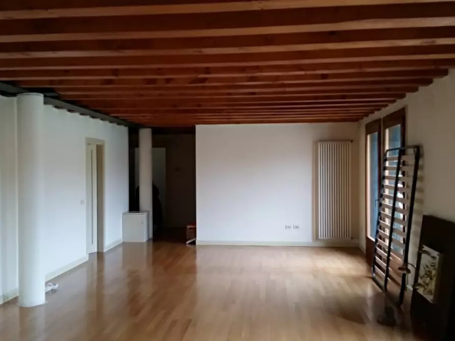 Immagine 1 di Appartamento in affitto  in Via Pusterla, 40 a Bassano Del Grappa