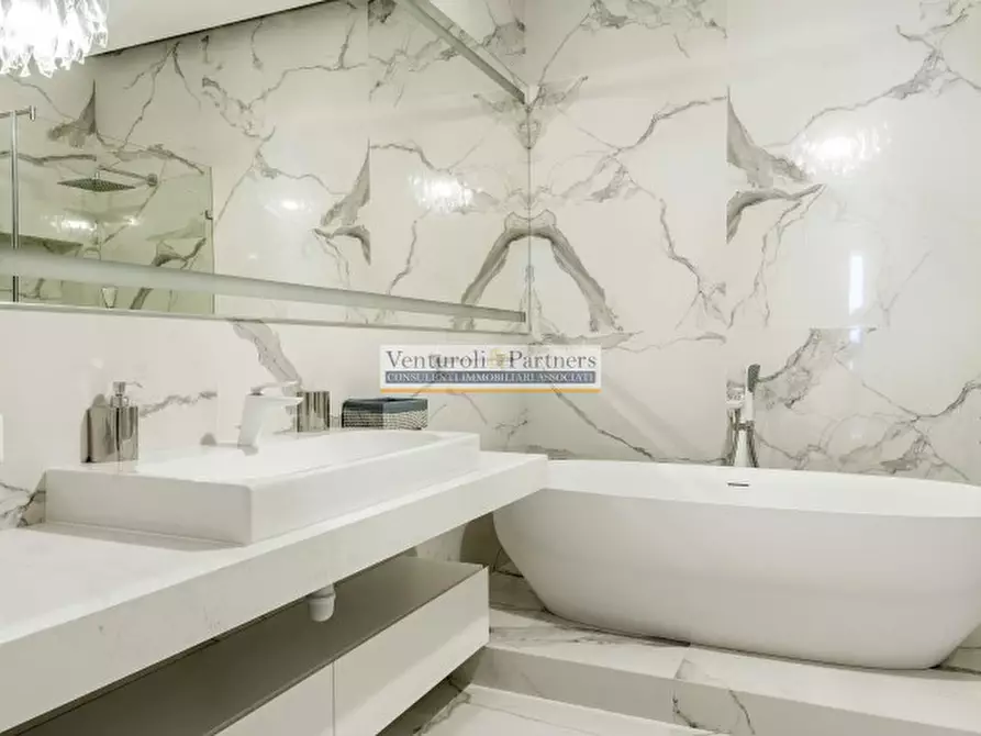 Immagine 8 di Villa in vendita  in Via Portole a Soiano Del Lago