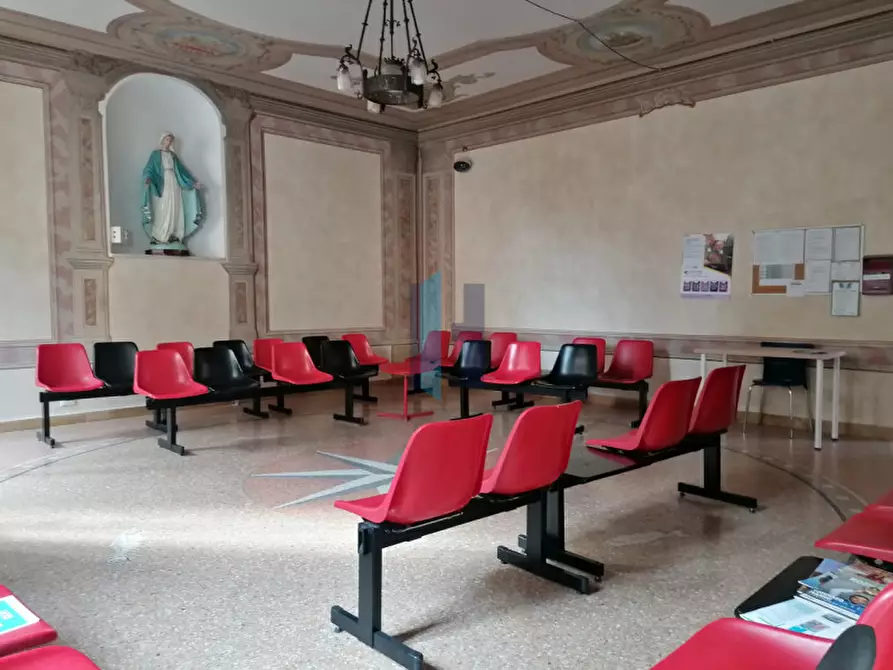 Immagine 6 di Ufficio in affitto  a Travagliato