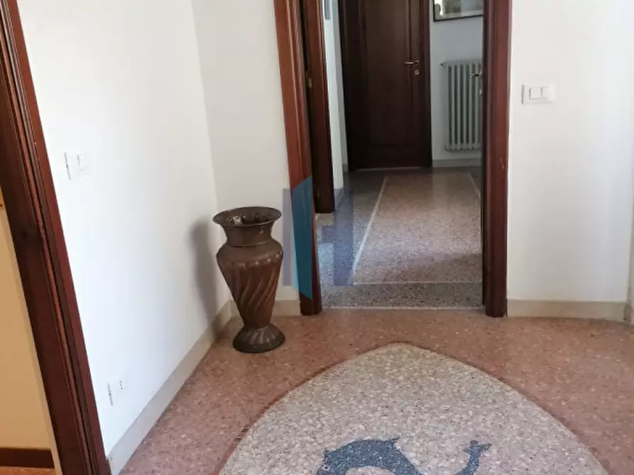 Immagine 9 di Ufficio in affitto  a Travagliato