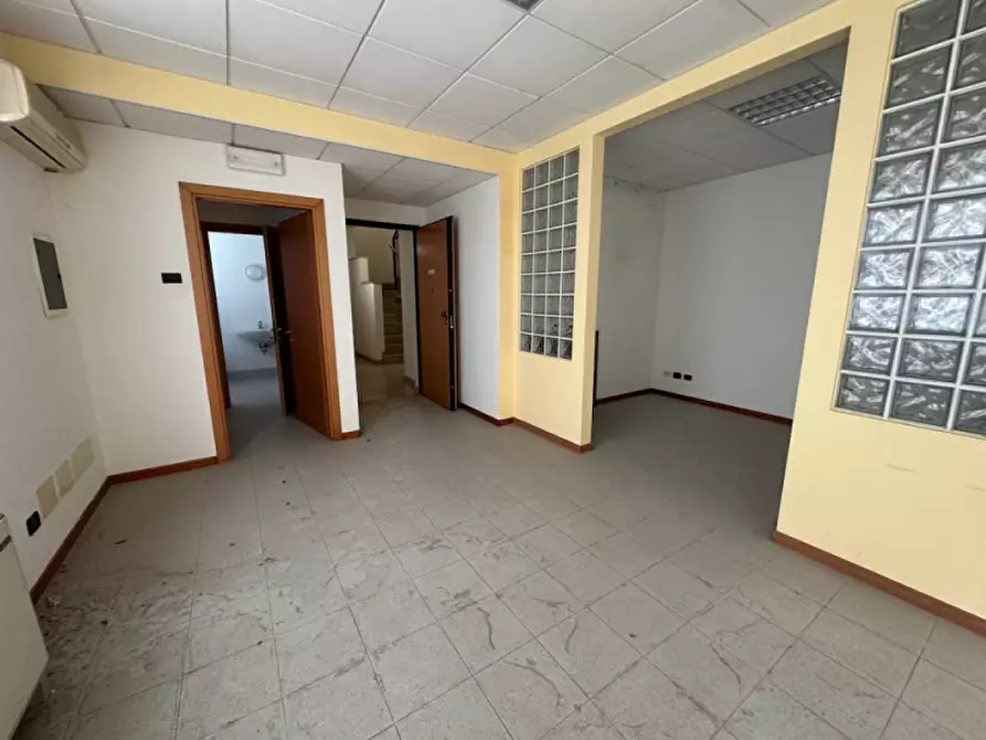 Immagine 3 di Ufficio in vendita  in Via degli Artigiani 14 a Este