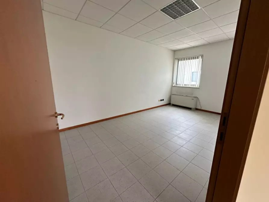 Immagine 7 di Ufficio in vendita  in Via degli Artigiani 14 a Este