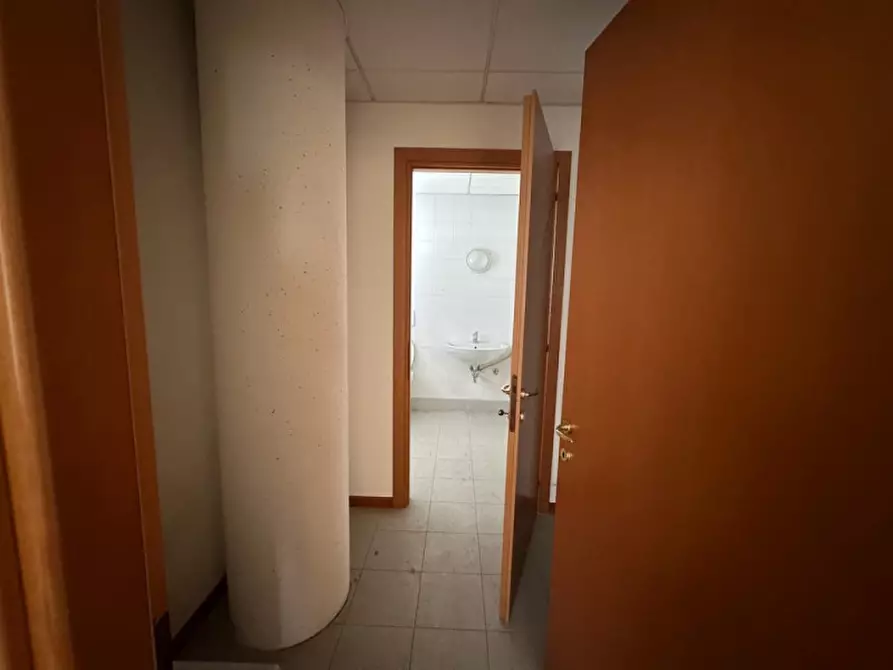 Immagine 8 di Ufficio in vendita  in Via degli Artigiani 14 a Este