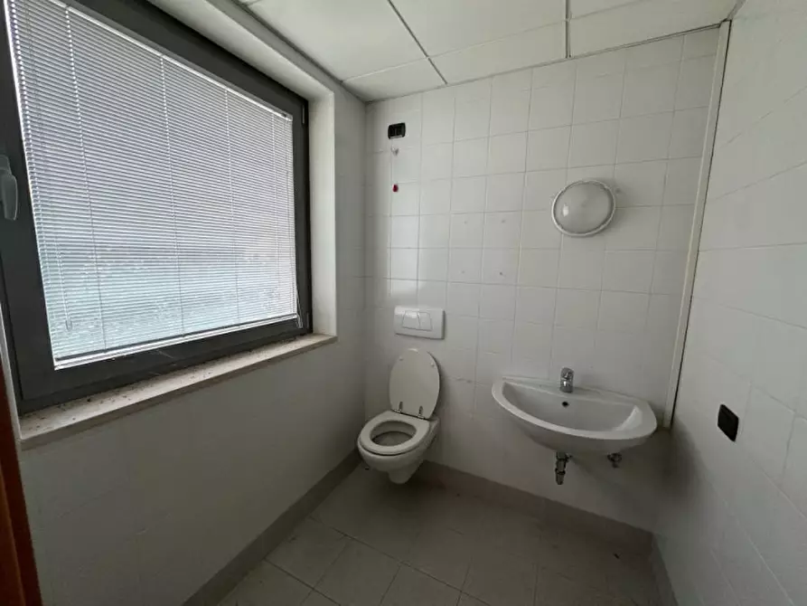 Immagine 9 di Ufficio in vendita  in Via degli Artigiani 14 a Este