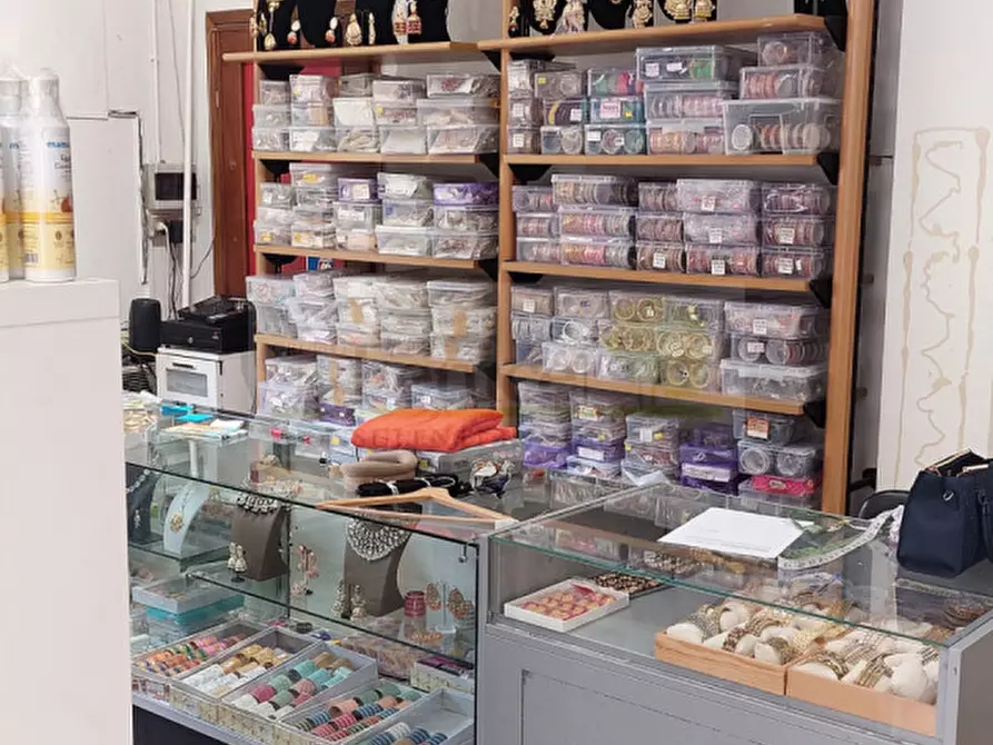 Immagine 4 di Negozio in affitto  in Castel Goffredo a Castel Goffredo