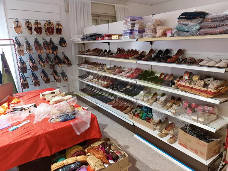 Immagine 9 di Negozio in affitto  in Castel Goffredo a Castel Goffredo