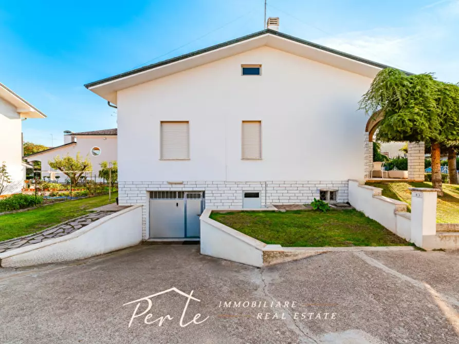 Immagine 12 di Villa in vendita  in via xx settembre 22 a Curtatone