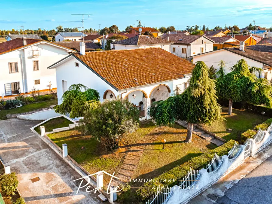 Immagine 15 di Villa in vendita  in via xx settembre 22 a Curtatone