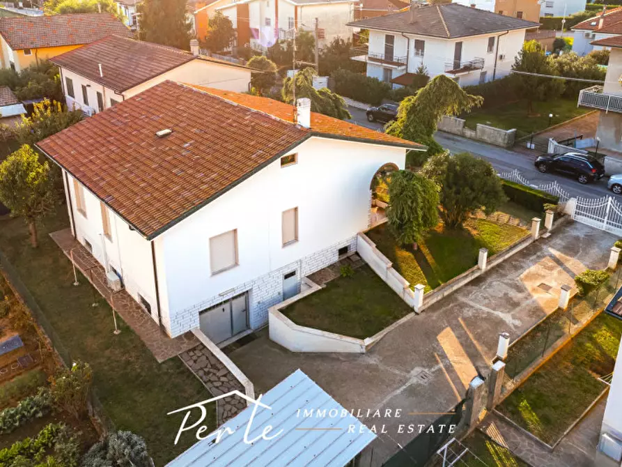 Immagine 19 di Villa in vendita  in via xx settembre 22 a Curtatone