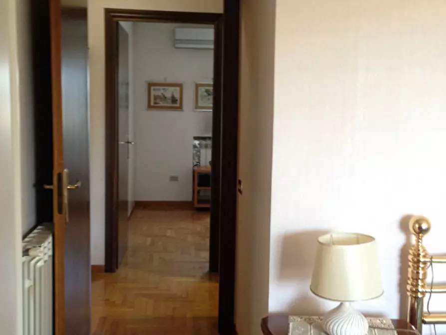 Immagine 11 di Appartamento in affitto  in viale londra a Roma