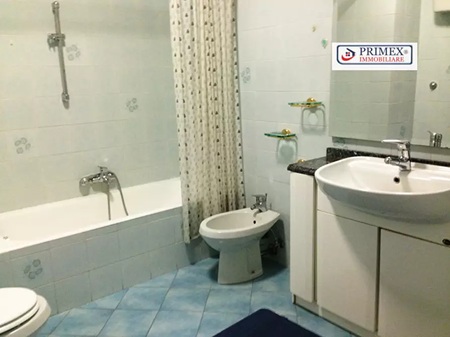 Immagine 19 di Appartamento in affitto  in viale londra a Roma