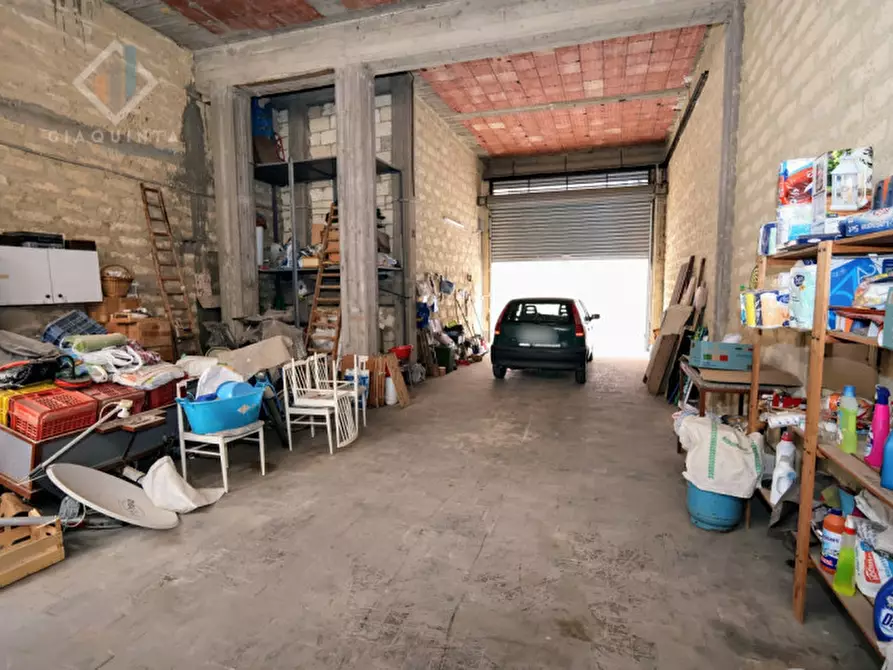 Immagine 24 di Appartamento in vendita  in via Asti n.12 a Palagonia