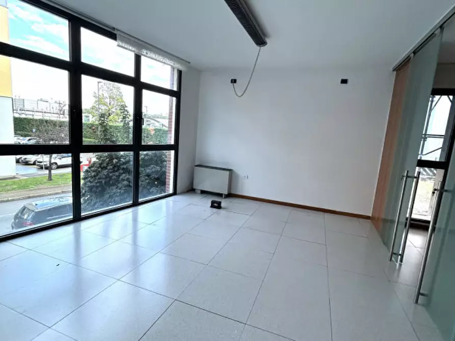 Immagine 3 di Ufficio in vendita  in VIA FERMI a Padova