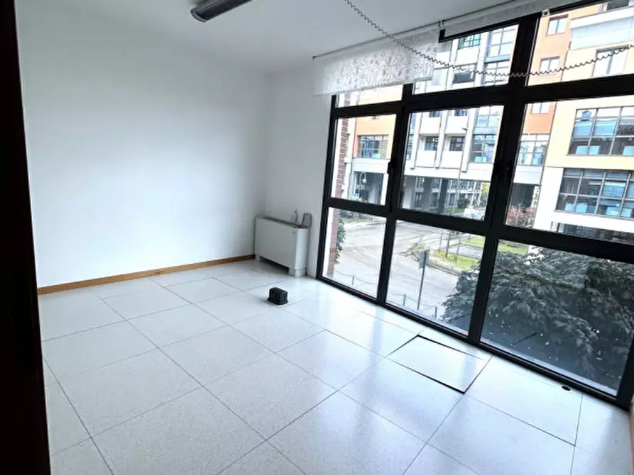 Immagine 4 di Ufficio in vendita  in VIA FERMI a Padova