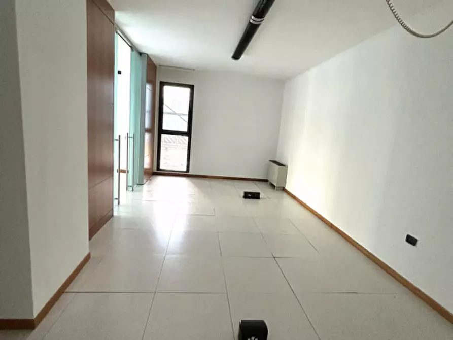 Immagine 6 di Ufficio in vendita  in VIA FERMI a Padova
