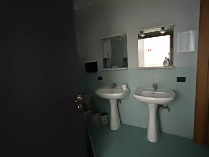 Immagine 7 di Ufficio in vendita  in VIA FERMI a Padova