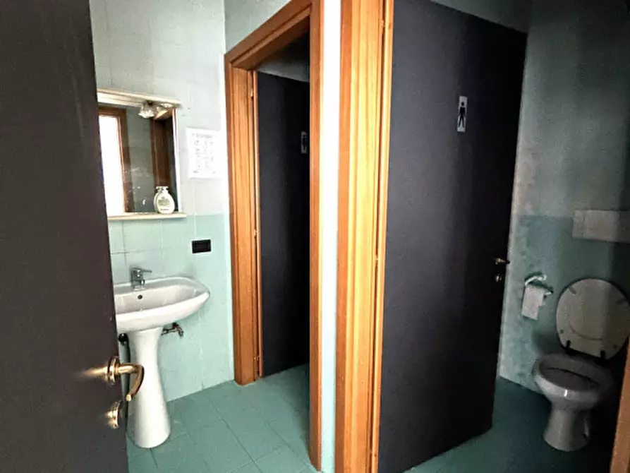 Immagine 8 di Ufficio in vendita  in VIA FERMI a Padova