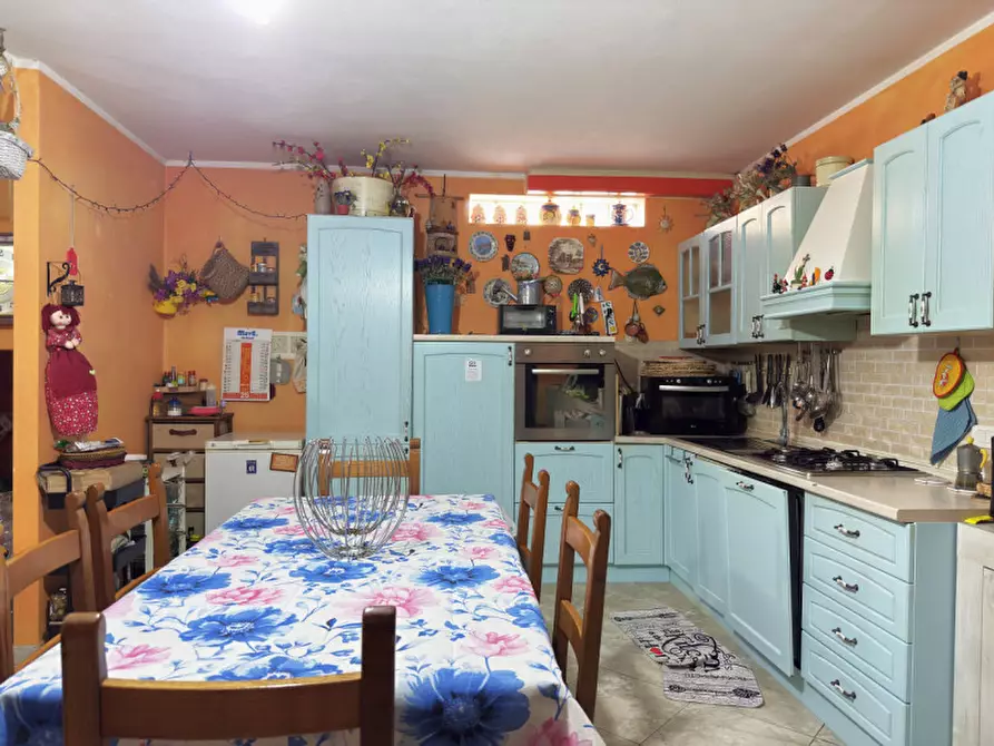 Immagine 9 di Villetta a schiera in vendita  in Via Alessandro Volta 19 a Sarroch