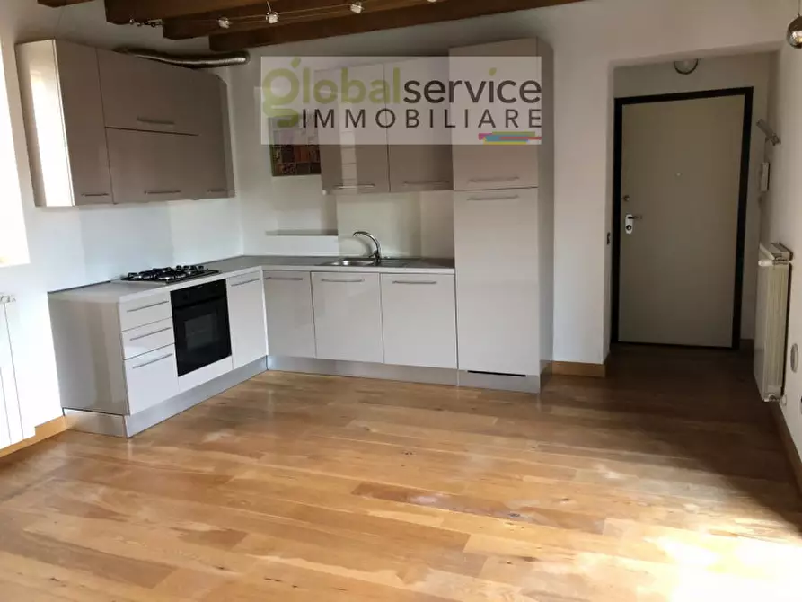 Immagine 5 di Appartamento in vendita  in Via S. Benedetto, 3 a Brescia