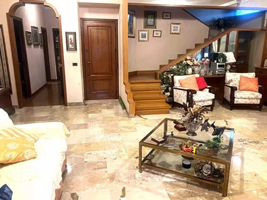 Immagine 6 di Villa in vendita  in via del Podere San Giusto a Roma
