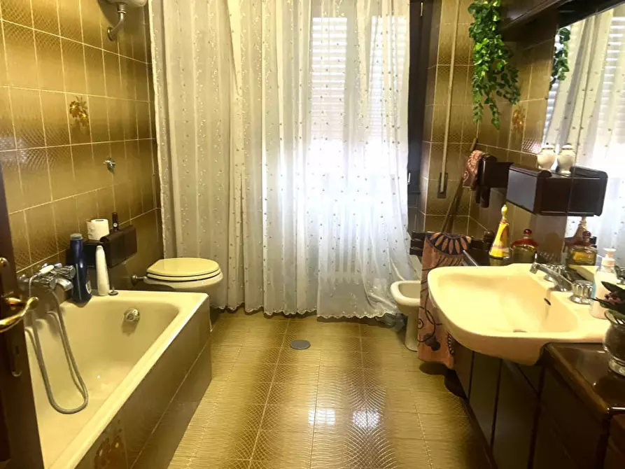 Immagine 21 di Villa in vendita  in via del Podere San Giusto a Roma