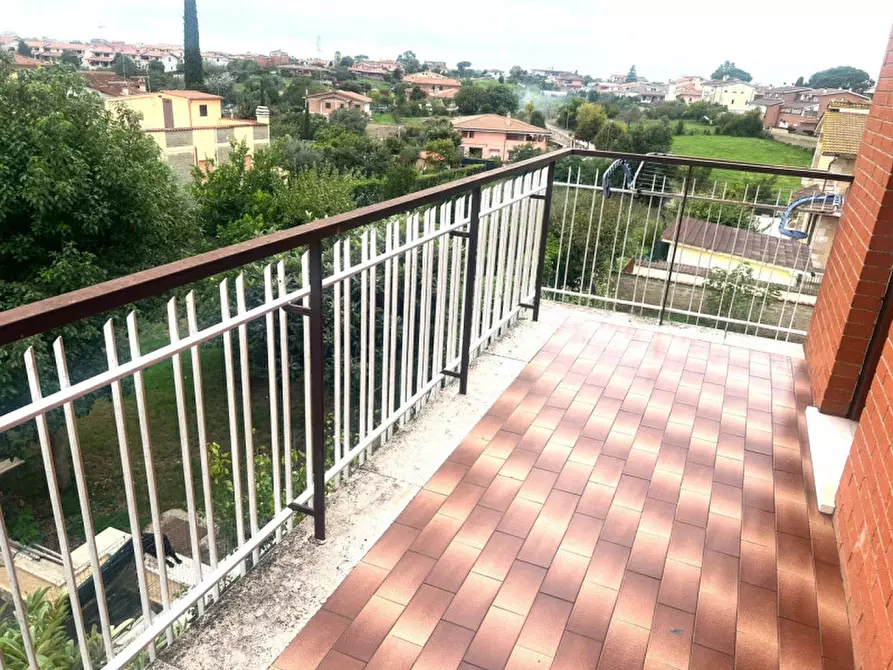 Immagine 25 di Villa in vendita  in via del Podere San Giusto a Roma