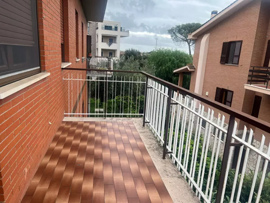 Immagine 29 di Villa in vendita  in via del Podere San Giusto a Roma