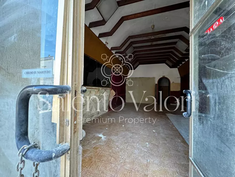 Immagine 5 di Attività commerciale in vendita  in Via Nazario Sauro 7 a Collepasso