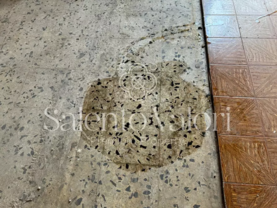 Immagine 10 di Attività commerciale in vendita  in Via Nazario Sauro 7 a Collepasso