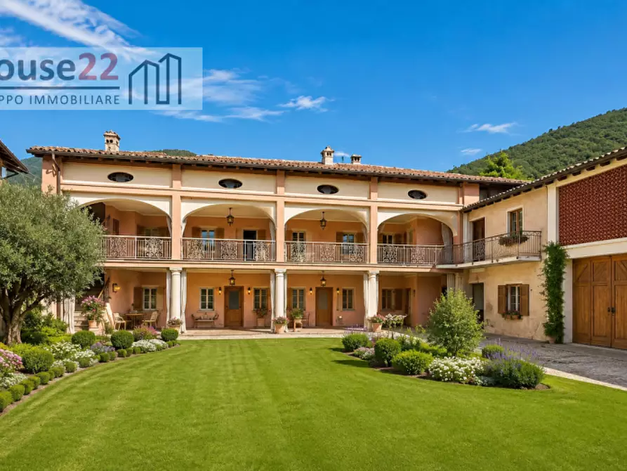 Immagine 1 di Casa indipendente in vendita  a Nave