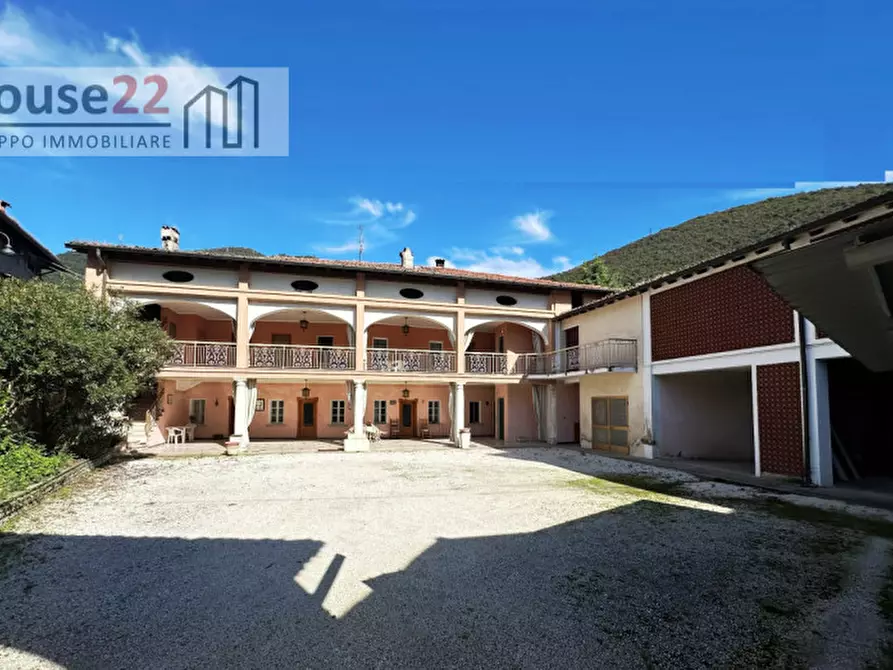 Immagine 1 di Casa indipendente in vendita  a Nave