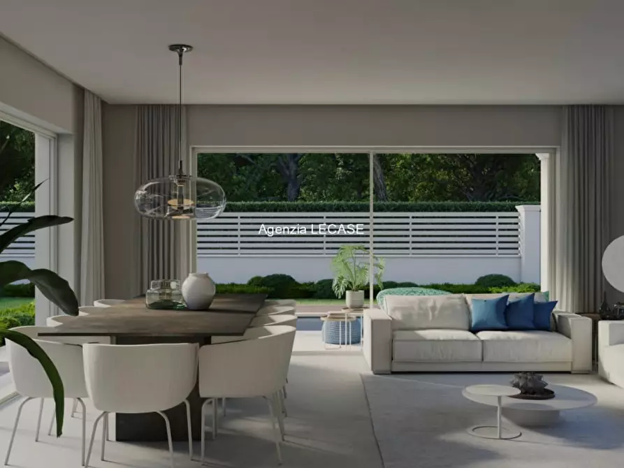 Immagine 5 di Villa in vendita  in via Verdi a Forte Dei Marmi