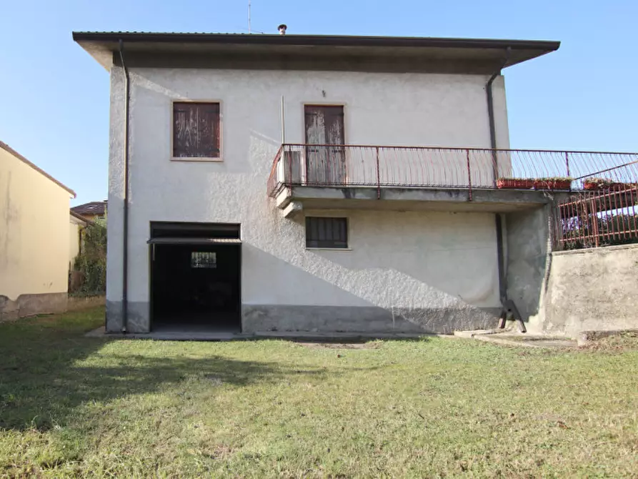 Immagine 1 di Villa in vendita  in Via Valpolicella a Sant'ambrogio Di Valpolicella