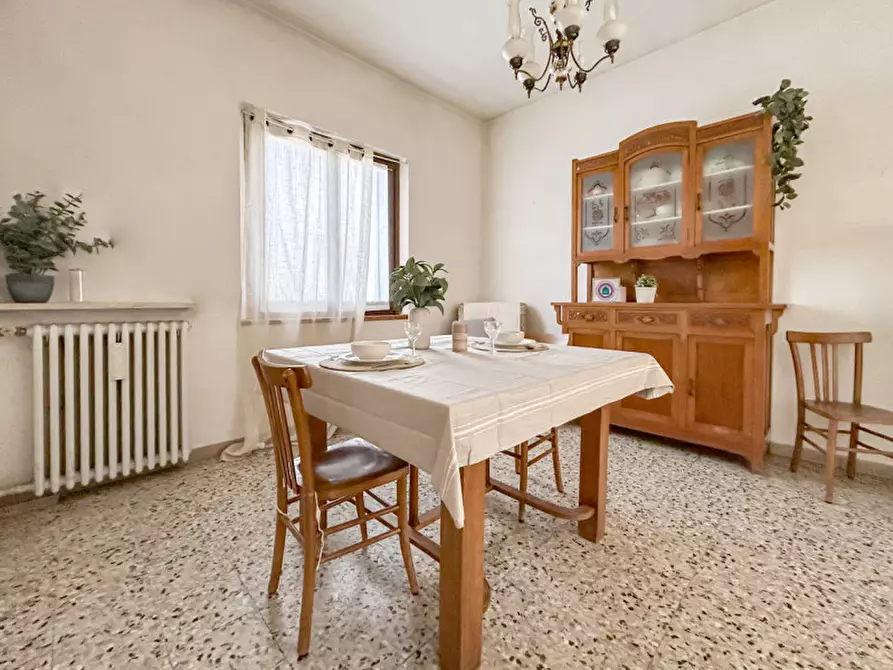 Immagine 3 di Villa in vendita  in Via Valpolicella a Sant'ambrogio Di Valpolicella