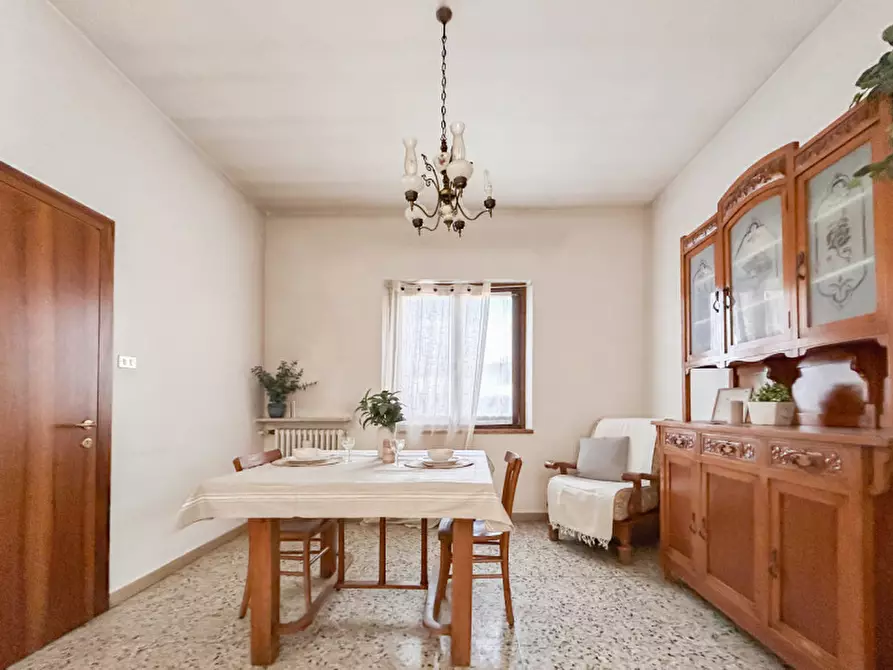 Immagine 4 di Villa in vendita  in Via Valpolicella a Sant'ambrogio Di Valpolicella