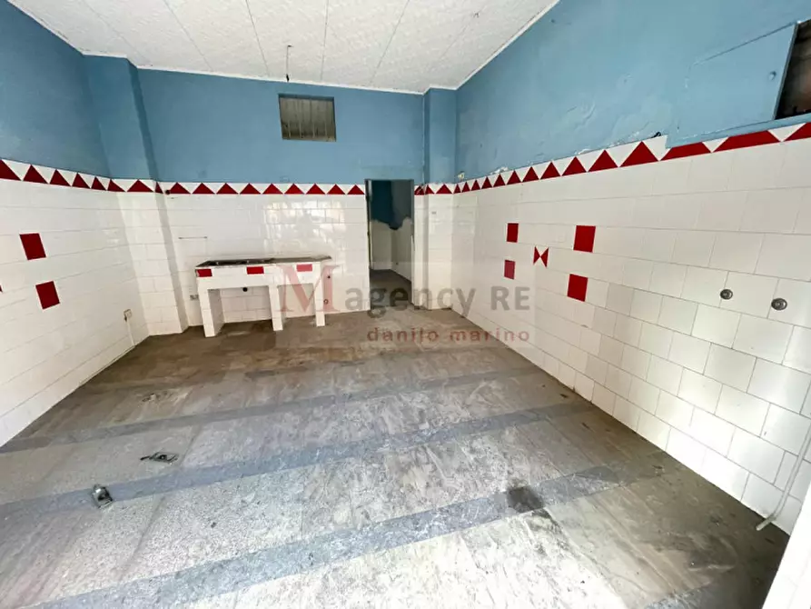 Immagine 3 di Negozio in vendita  in 40 Via Sbarre Centrali a Reggio Di Calabria