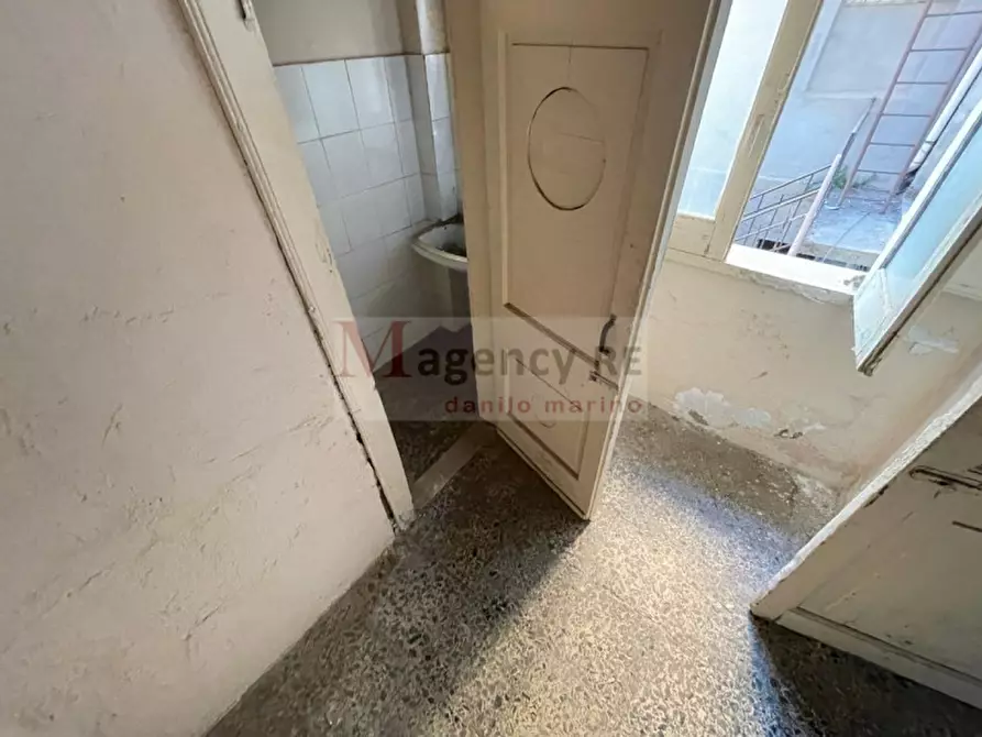 Immagine 5 di Negozio in vendita  in 40 Via Sbarre Centrali a Reggio Di Calabria