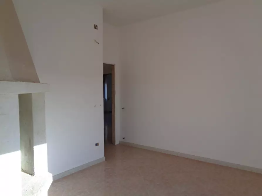 Immagine 15 di Appartamento in vendita  in Via Savona a Matino