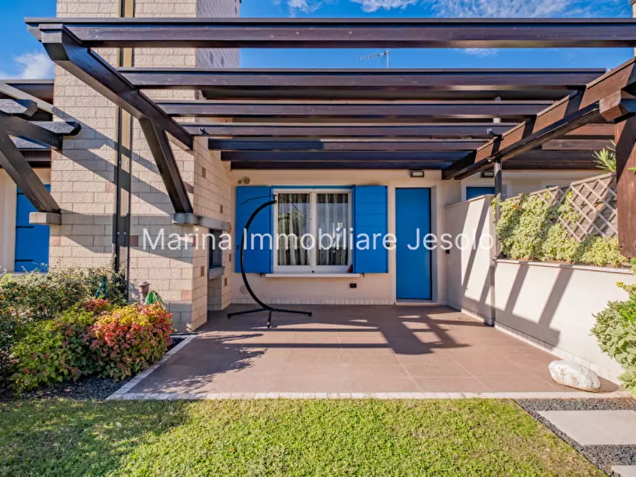 Immagine 1 di Villetta a schiera in vendita  in Piazza Marina a Jesolo
