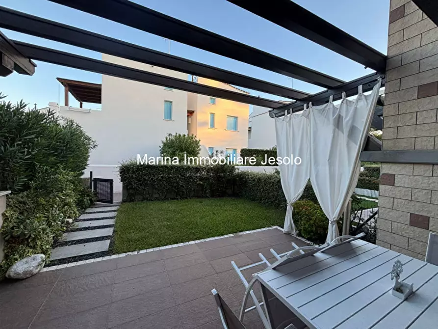 Immagine 17 di Villetta a schiera in vendita  in Piazza Marina a Jesolo