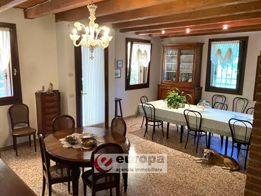 Immagine 17 di Villa in vendita  a Vicenza