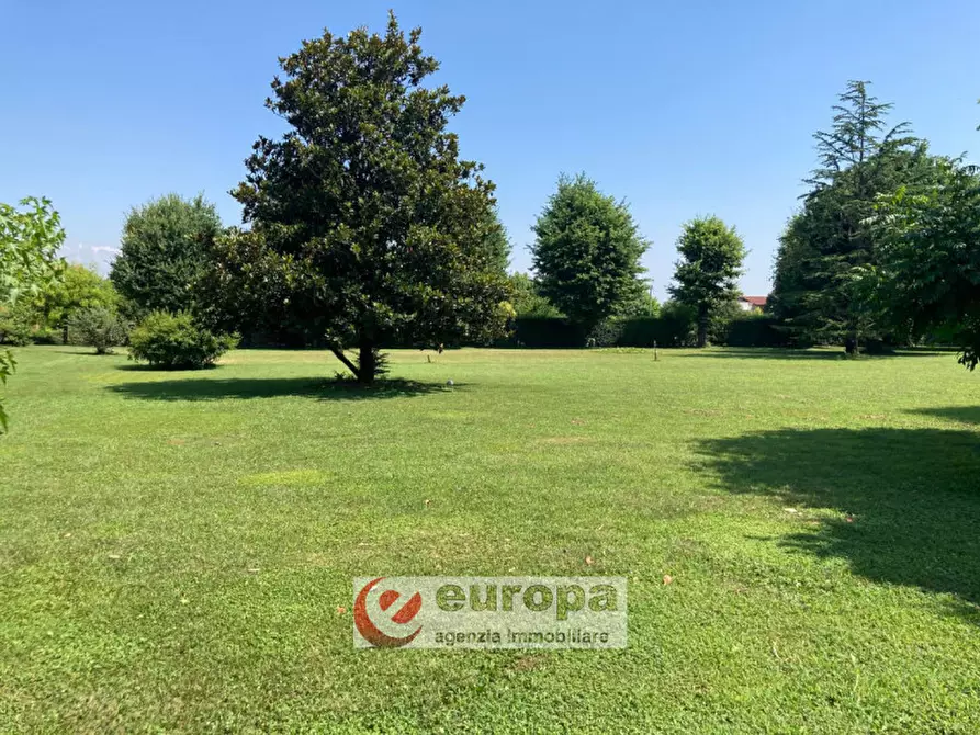 Immagine 31 di Villa in vendita  a Vicenza