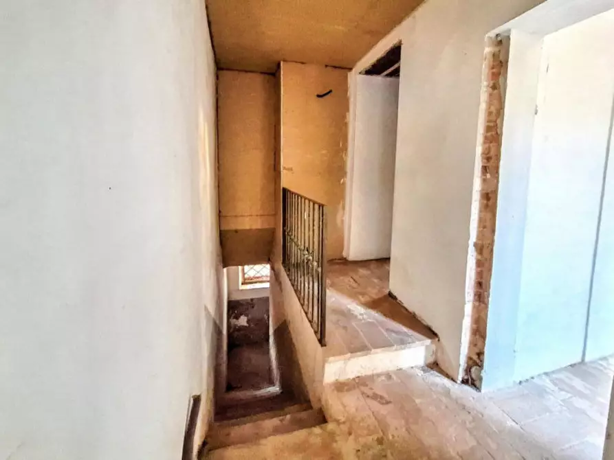 Immagine 17 di Ufficio in vendita  in Via Antonio Gramsci, N. 50 a Foligno