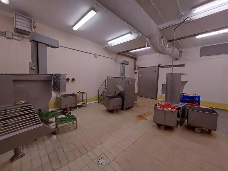 Immagine 27 di Capannone industriale in vendita  in S.S. CASSIA KM 29.700, N. snc a Campagnano Di Roma